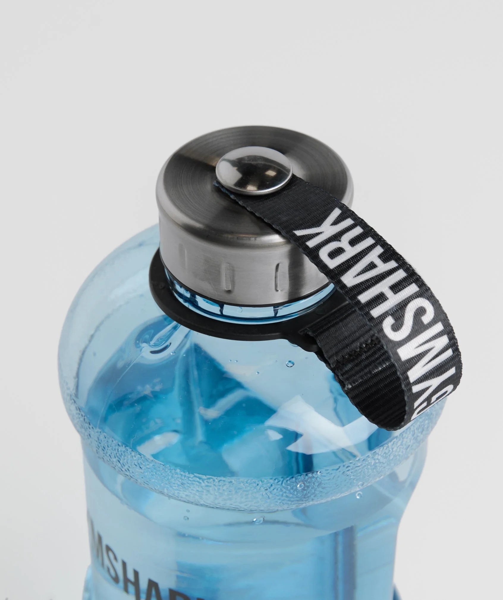 https://gym9irsh.com/cdn/shop/files/1.3LWaterBottleDenimBlue-I1A2J-UBZ018.webp?v=1701941571&width=1946